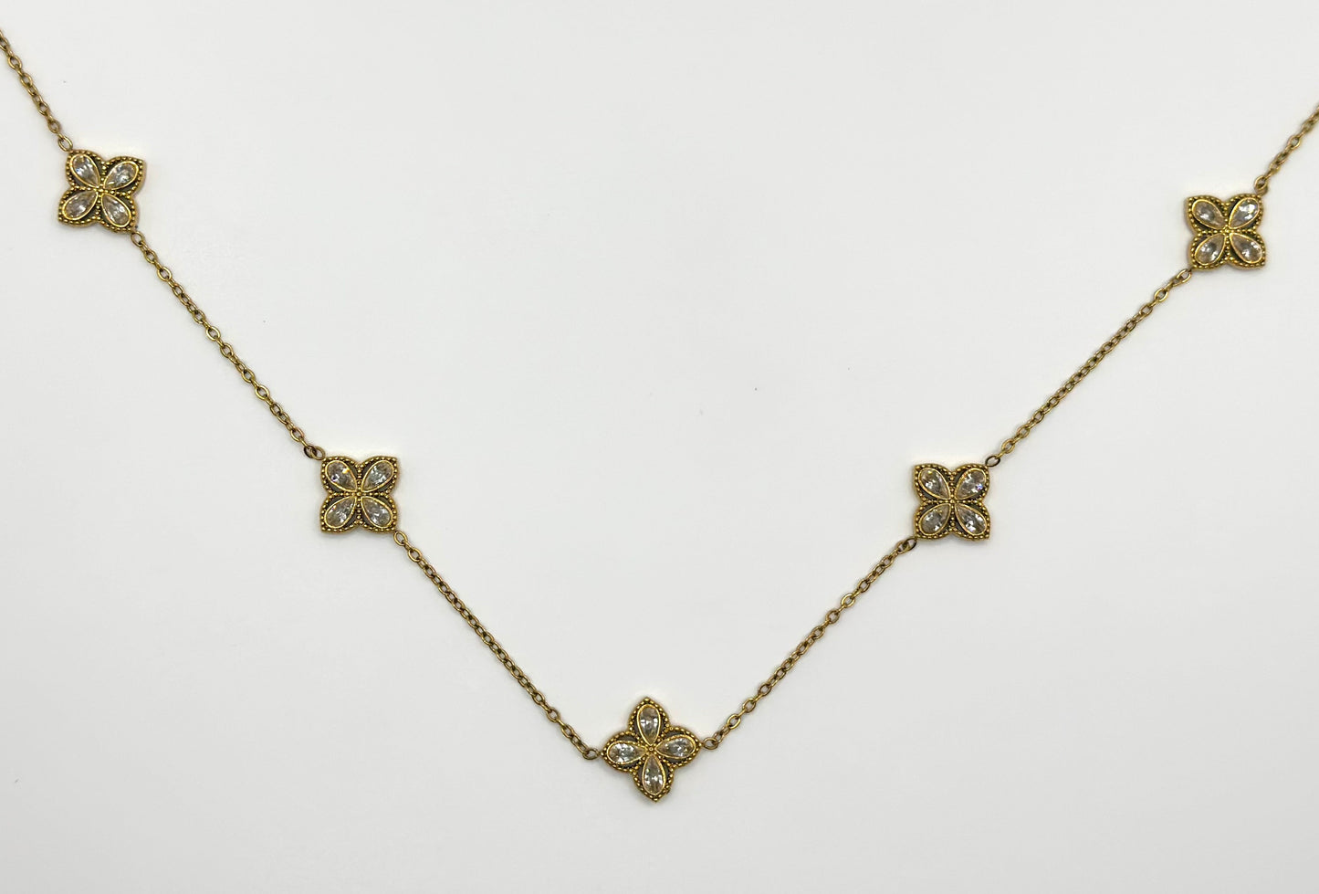 Collier Johana